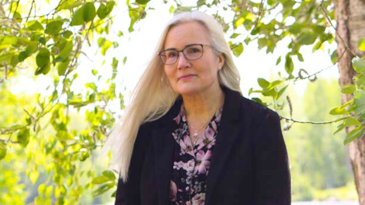 Irti menneisyyden kipeistä taakoista | Mia Johansson